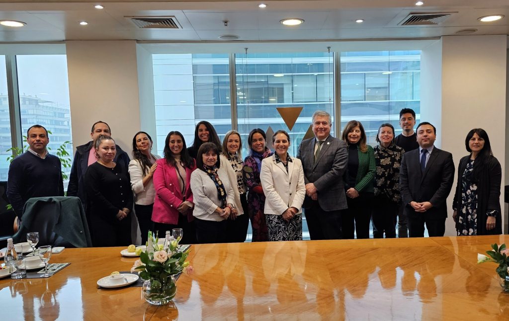 Vertebral y CCM-Eleva firman convenio de colaboración para promover la ...
